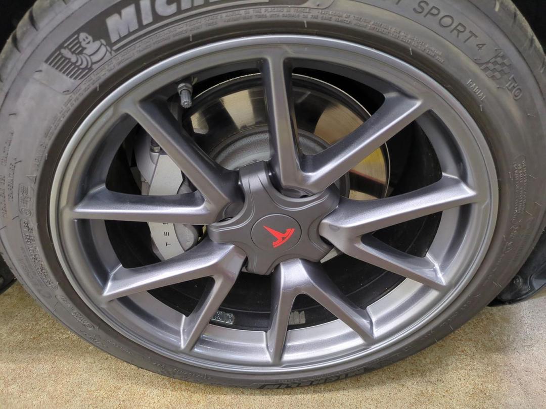 Tesla Model 3 — Photo 11