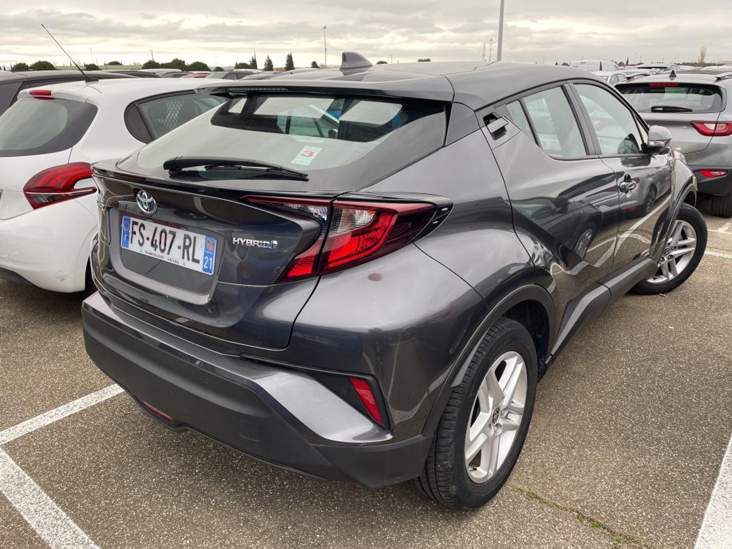 Toyota C-HR — Photo 2