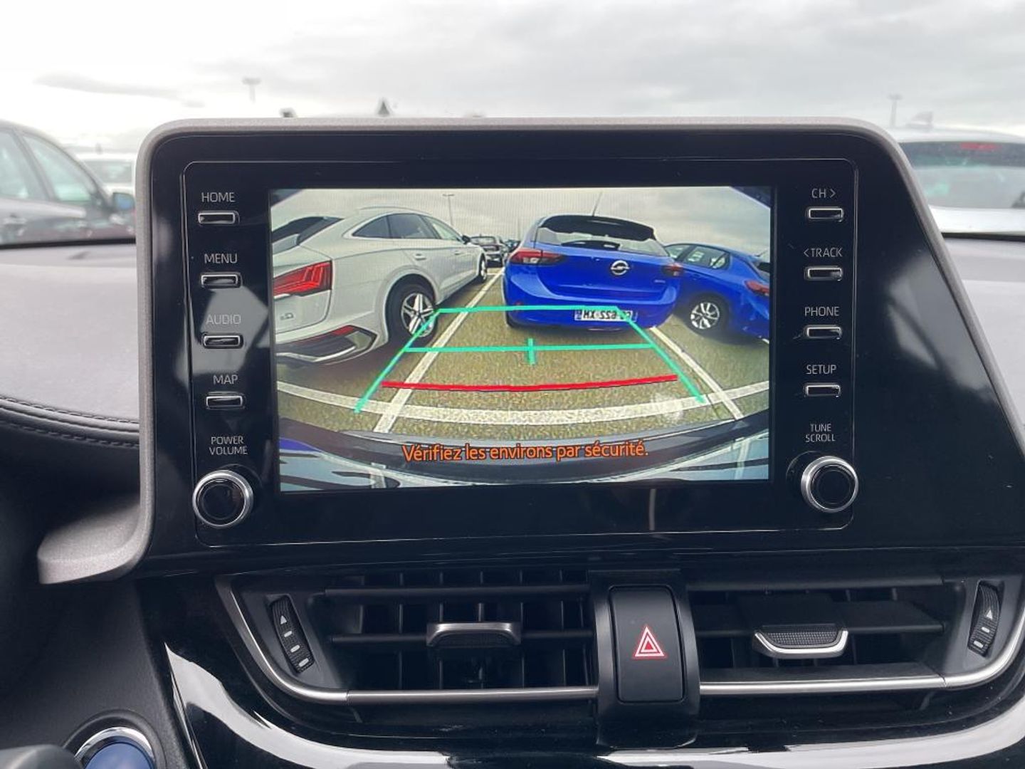 Toyota C-HR — Photo 9