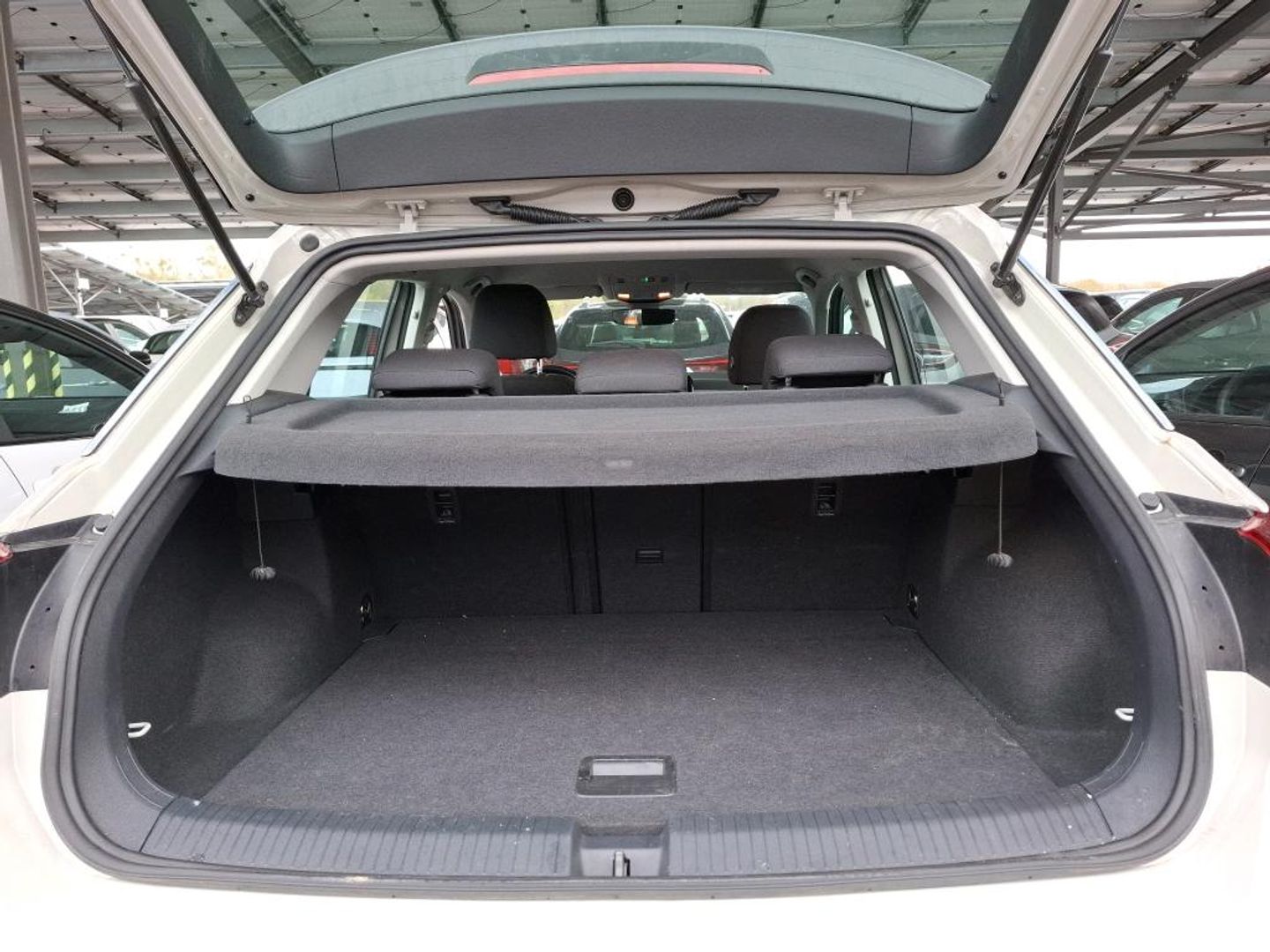 Volkswagen T-Roc — Photo 10