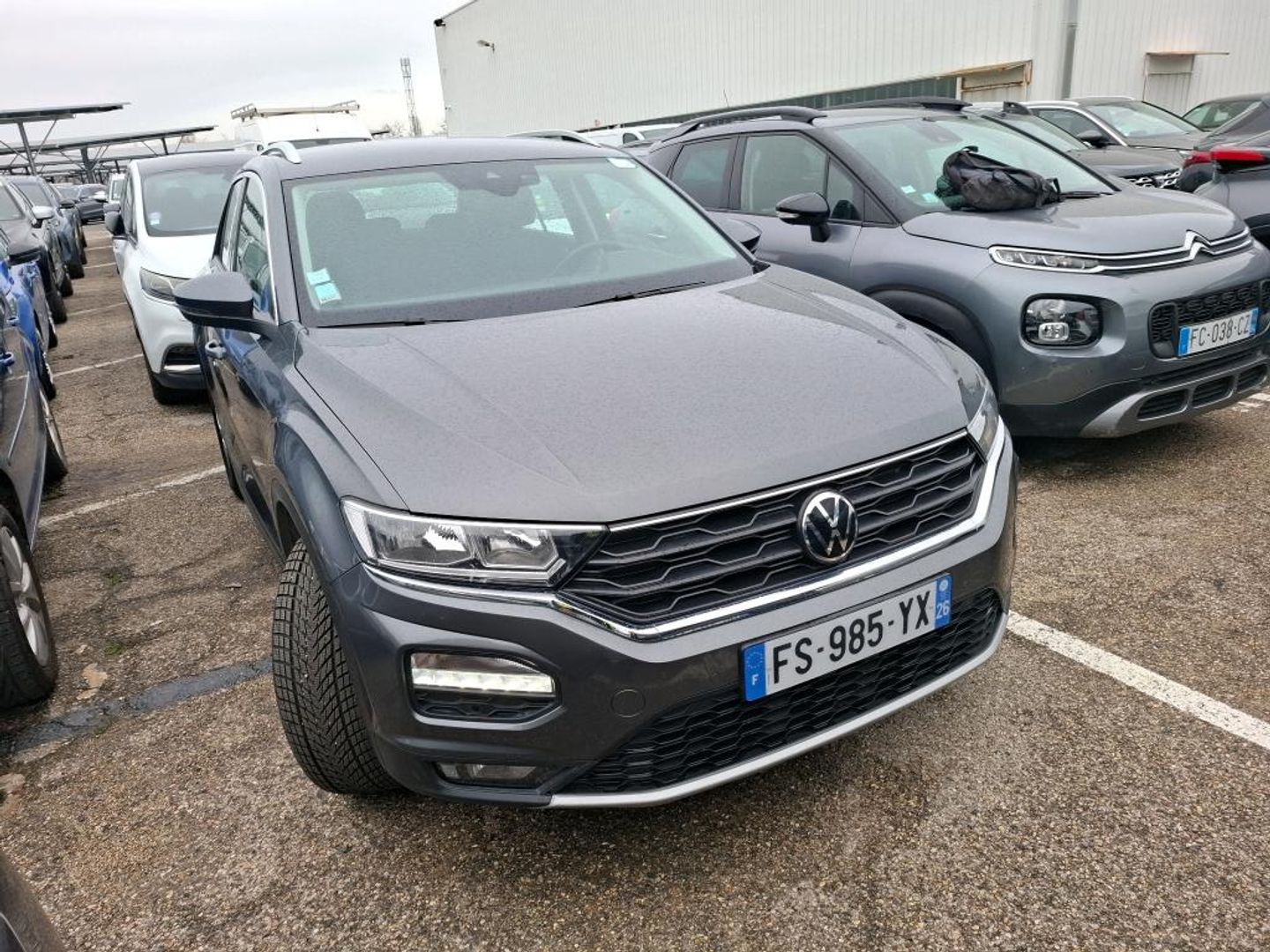 VOLKSWAGEN T-Roc — Photo 2