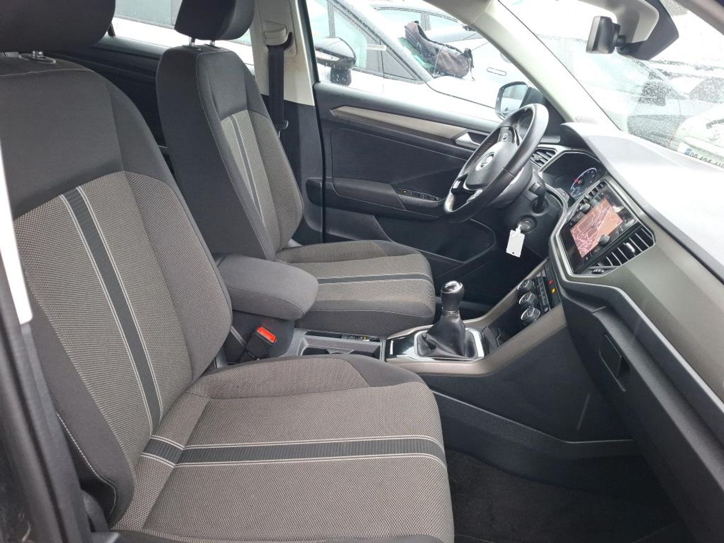 VOLKSWAGEN T-Roc — Photo 6