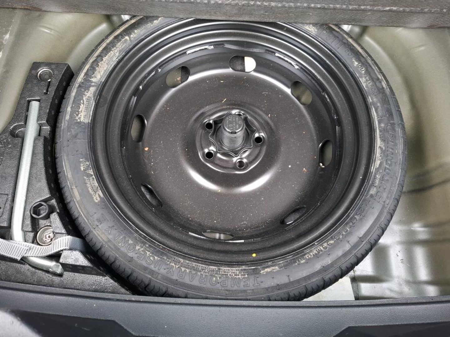 VOLKSWAGEN T-Roc — Photo 10