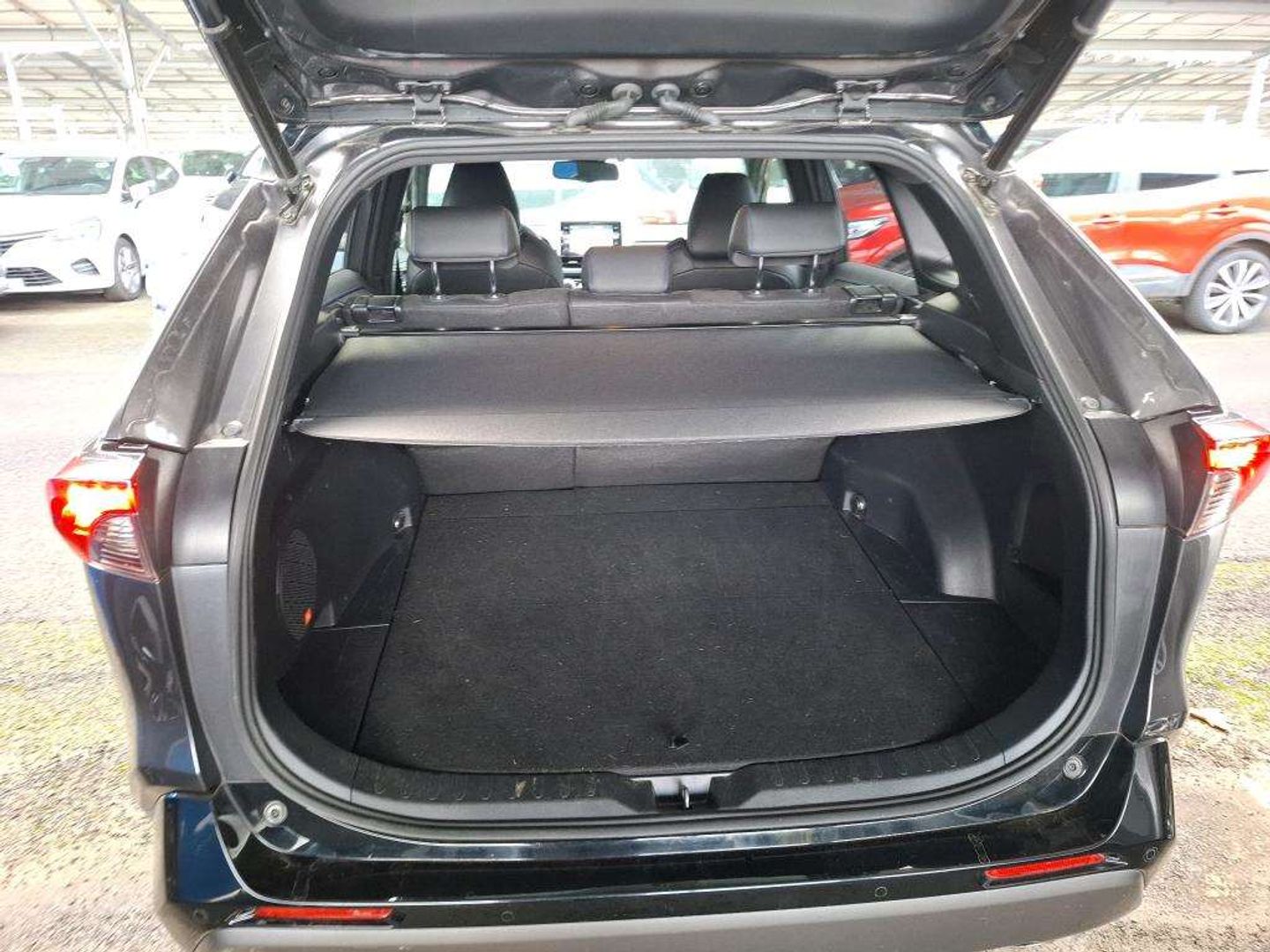 Toyota RAV4 — Photo 11